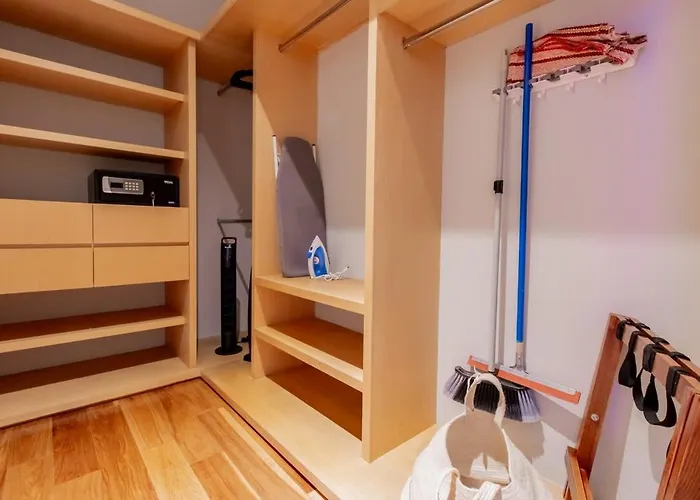 Capitalia Elegant Loft With Urban Energy Apartment *