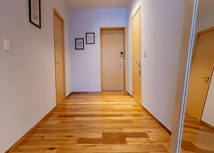 Apartment Capitalia Elegant Loft With Urban Energy *
